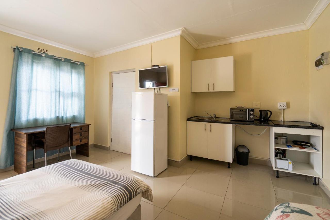 10 Florence Street Oakdale Belliville 7530 South African 2* Le Cap